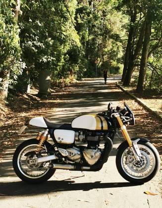 TRIUMPH THRUXTON R 
